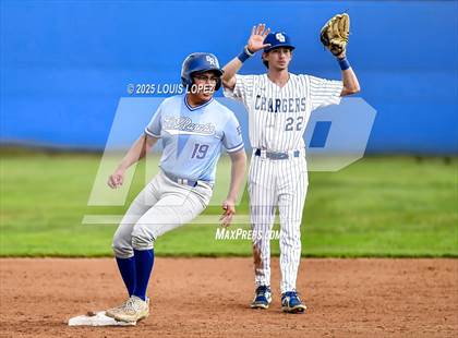Thumbnail 1 in El Rancho @ Charter Oak photogallery.