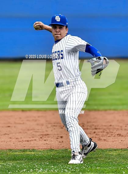 Thumbnail 2 in El Rancho @ Charter Oak photogallery.