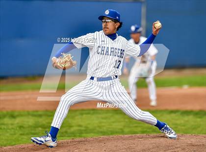 Thumbnail 3 in El Rancho @ Charter Oak photogallery.