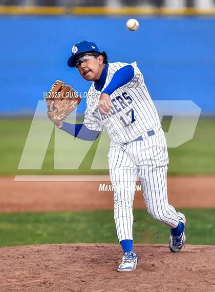 Thumbnail 3 in El Rancho @ Charter Oak photogallery.