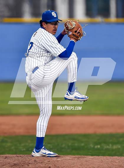 Thumbnail 1 in El Rancho @ Charter Oak photogallery.