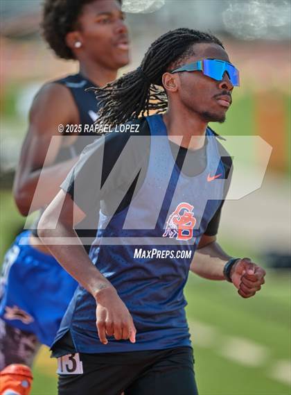 Thumbnail 1 in Panther Relays (800M) photogallery.