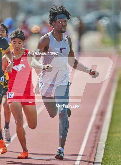 Thumbnail 3 in Panther Relays (800M) photogallery.