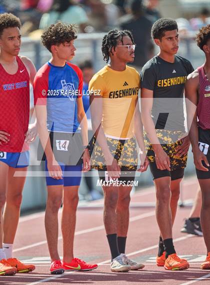 Thumbnail 1 in Panther Relays (800M) photogallery.