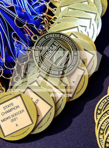 Thumbnail 1 in Christ the King vs. Voyager  (NCHSAA 1A Final Awards) photogallery.