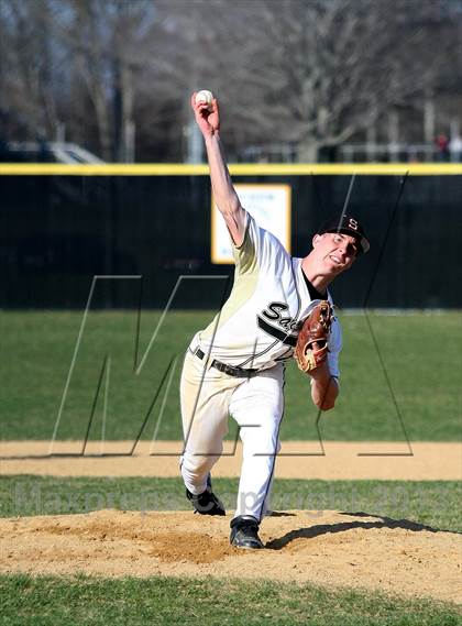 Thumbnail 2 in Lindenhurst @ Sachem North photogallery.
