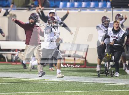 Thumbnail 3 in Searcy vs. Benton (AAA 6A Final) photogallery.
