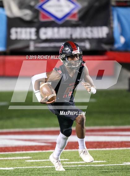Thumbnail 1 in Searcy vs. Benton (AAA 6A Final) photogallery.