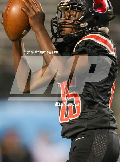 Thumbnail 1 in Searcy vs. Benton (AAA 6A Final) photogallery.