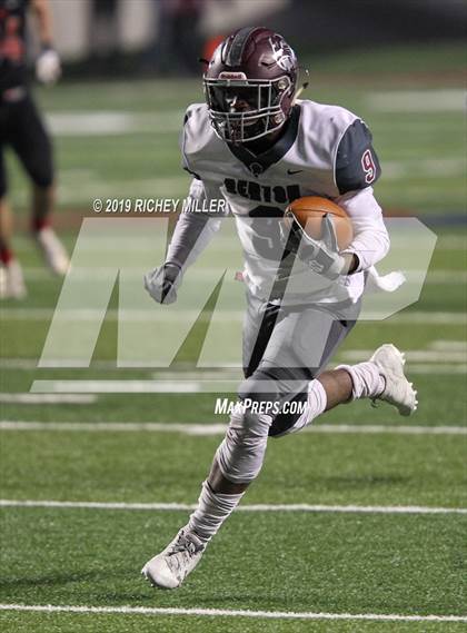 Thumbnail 1 in Searcy vs. Benton (AAA 6A Final) photogallery.