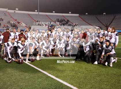 Thumbnail 1 in Searcy vs. Benton (AAA 6A Final) photogallery.