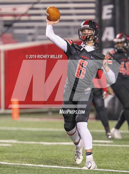 Thumbnail 3 in Searcy vs. Benton (AAA 6A Final) photogallery.