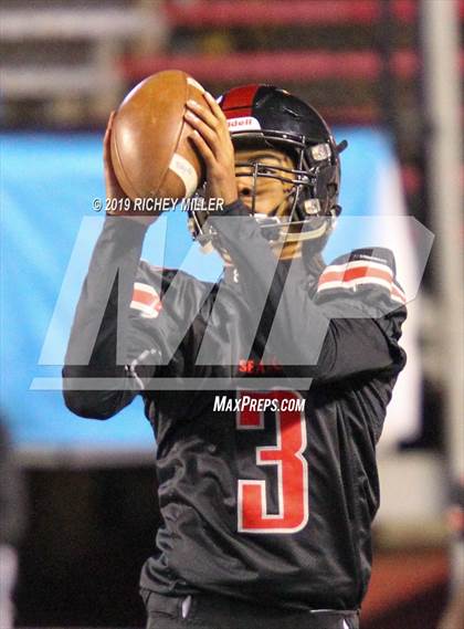 Thumbnail 2 in Searcy vs. Benton (AAA 6A Final) photogallery.