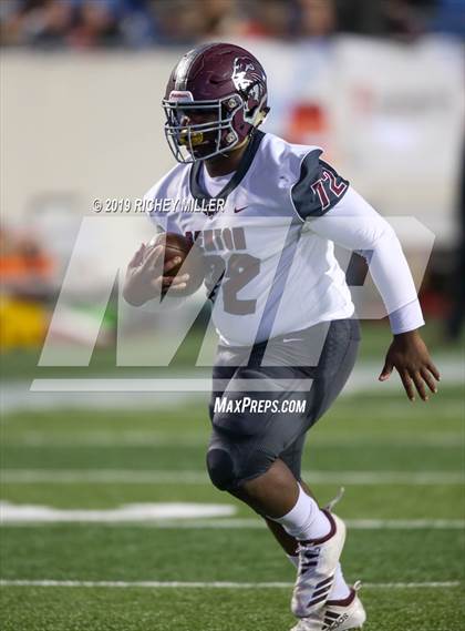 Thumbnail 1 in Searcy vs. Benton (AAA 6A Final) photogallery.