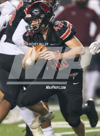 Thumbnail 2 in Searcy vs. Benton (AAA 6A Final) photogallery.