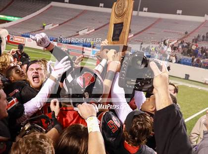 Thumbnail 3 in Searcy vs. Benton (AAA 6A Final) photogallery.