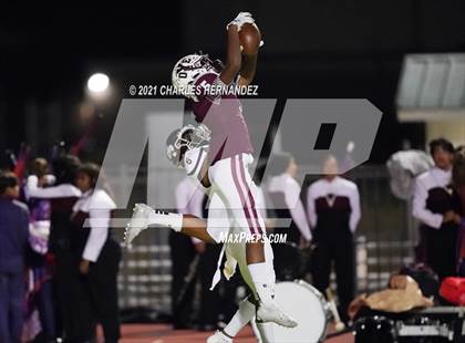 Thumbnail 3 in C.H. Yoe vs Hallettsville (UIL 3A D1 Bi-District Playoff) photogallery.