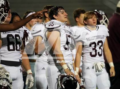 Thumbnail 3 in C.H. Yoe vs Hallettsville (UIL 3A D1 Bi-District Playoff) photogallery.