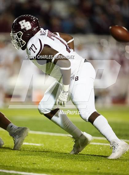 Thumbnail 1 in C.H. Yoe vs Hallettsville (UIL 3A D1 Bi-District Playoff) photogallery.