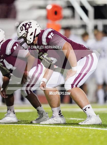 Thumbnail 1 in C.H. Yoe vs Hallettsville (UIL 3A D1 Bi-District Playoff) photogallery.