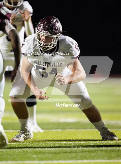 Thumbnail 2 in C.H. Yoe vs Hallettsville (UIL 3A D1 Bi-District Playoff) photogallery.