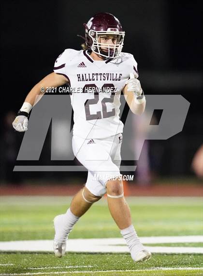 Thumbnail 3 in C.H. Yoe vs Hallettsville (UIL 3A D1 Bi-District Playoff) photogallery.