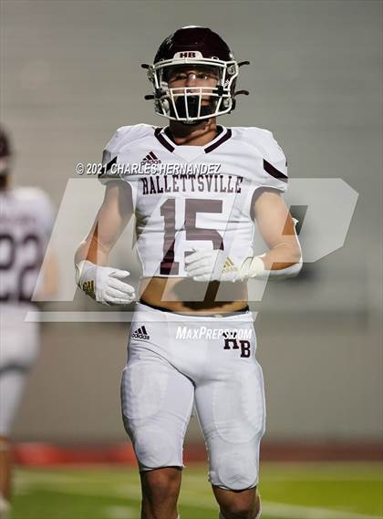 Thumbnail 3 in C.H. Yoe vs Hallettsville (UIL 3A D1 Bi-District Playoff) photogallery.
