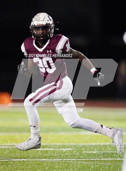 Thumbnail 1 in C.H. Yoe vs Hallettsville (UIL 3A D1 Bi-District Playoff) photogallery.