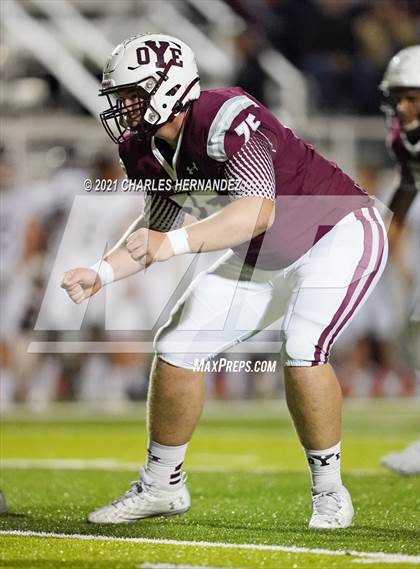 Thumbnail 1 in C.H. Yoe vs Hallettsville (UIL 3A D1 Bi-District Playoff) photogallery.