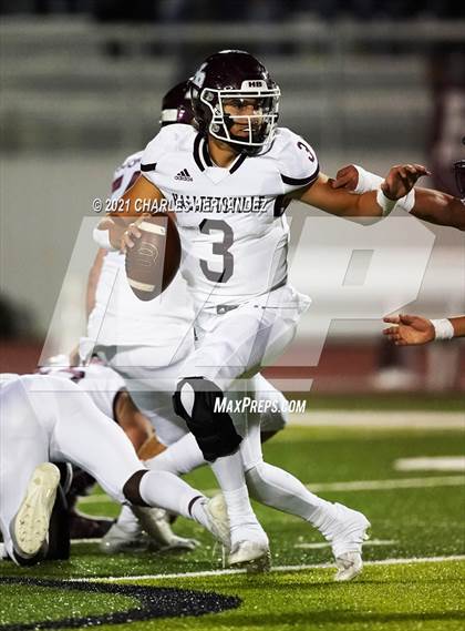 Thumbnail 2 in C.H. Yoe vs Hallettsville (UIL 3A D1 Bi-District Playoff) photogallery.