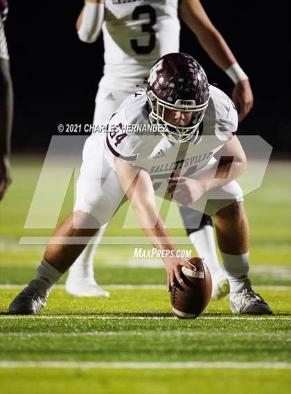 Thumbnail 3 in C.H. Yoe vs Hallettsville (UIL 3A D1 Bi-District Playoff) photogallery.