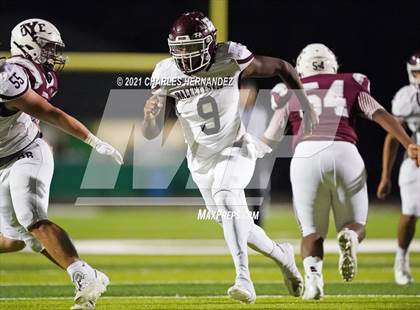 Thumbnail 2 in C.H. Yoe vs Hallettsville (UIL 3A D1 Bi-District Playoff) photogallery.
