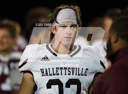 Thumbnail 2 in C.H. Yoe vs Hallettsville (UIL 3A D1 Bi-District Playoff) photogallery.