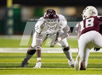 Thumbnail 1 in C.H. Yoe vs Hallettsville (UIL 3A D1 Bi-District Playoff) photogallery.