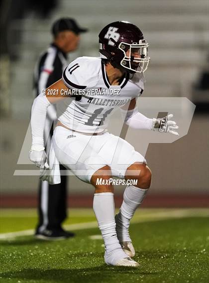 Thumbnail 1 in C.H. Yoe vs Hallettsville (UIL 3A D1 Bi-District Playoff) photogallery.