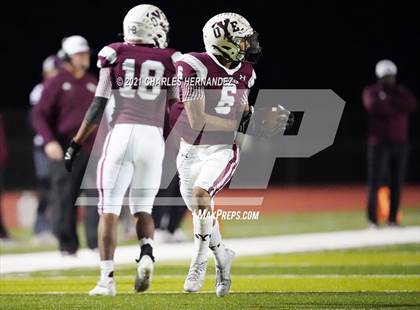 Thumbnail 1 in C.H. Yoe vs Hallettsville (UIL 3A D1 Bi-District Playoff) photogallery.