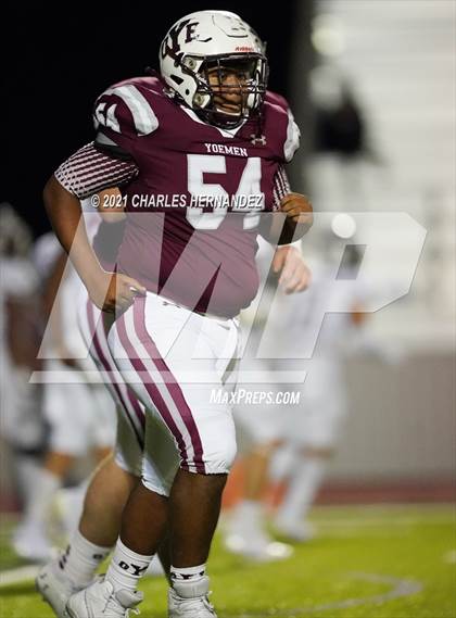 Thumbnail 1 in C.H. Yoe vs Hallettsville (UIL 3A D1 Bi-District Playoff) photogallery.