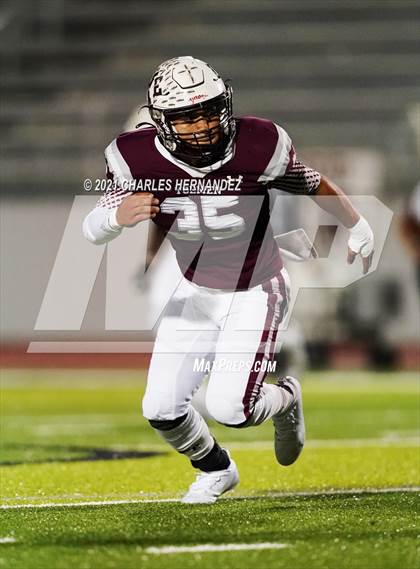 Thumbnail 3 in C.H. Yoe vs Hallettsville (UIL 3A D1 Bi-District Playoff) photogallery.