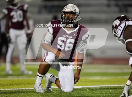 Thumbnail 1 in C.H. Yoe vs Hallettsville (UIL 3A D1 Bi-District Playoff) photogallery.