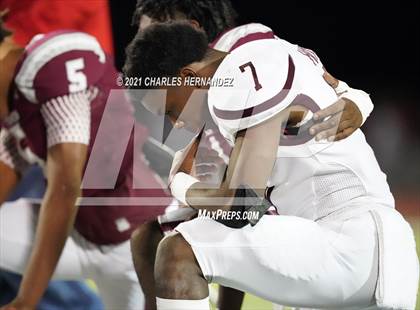 Thumbnail 3 in C.H. Yoe vs Hallettsville (UIL 3A D1 Bi-District Playoff) photogallery.