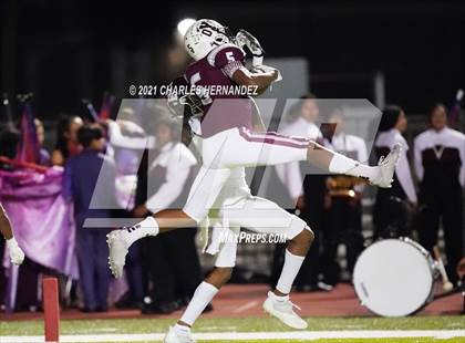 Thumbnail 3 in C.H. Yoe vs Hallettsville (UIL 3A D1 Bi-District Playoff) photogallery.
