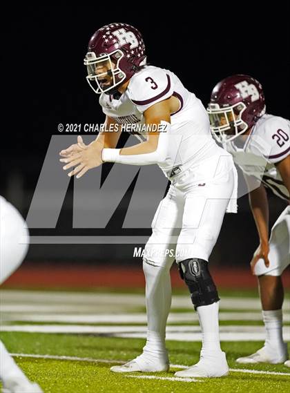 Thumbnail 1 in C.H. Yoe vs Hallettsville (UIL 3A D1 Bi-District Playoff) photogallery.