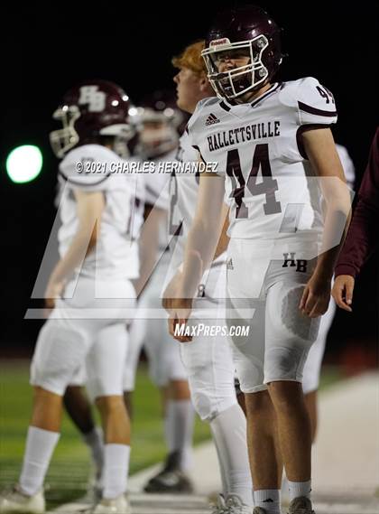 Thumbnail 1 in C.H. Yoe vs Hallettsville (UIL 3A D1 Bi-District Playoff) photogallery.