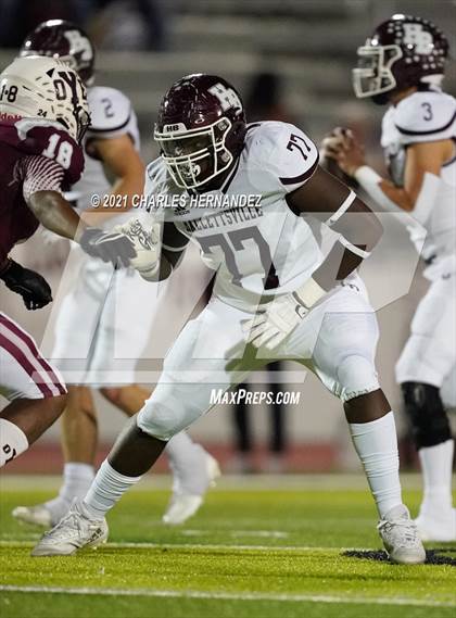 Thumbnail 1 in C.H. Yoe vs Hallettsville (UIL 3A D1 Bi-District Playoff) photogallery.