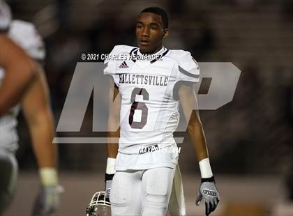 Thumbnail 3 in C.H. Yoe vs Hallettsville (UIL 3A D1 Bi-District Playoff) photogallery.
