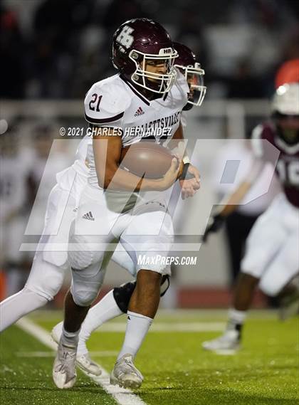 Thumbnail 2 in C.H. Yoe vs Hallettsville (UIL 3A D1 Bi-District Playoff) photogallery.