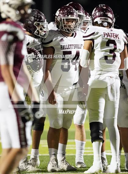 Thumbnail 2 in C.H. Yoe vs Hallettsville (UIL 3A D1 Bi-District Playoff) photogallery.