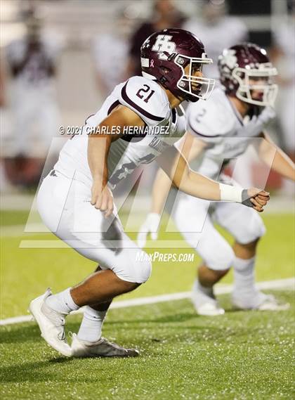 Thumbnail 2 in C.H. Yoe vs Hallettsville (UIL 3A D1 Bi-District Playoff) photogallery.