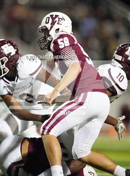 Thumbnail 3 in C.H. Yoe vs Hallettsville (UIL 3A D1 Bi-District Playoff) photogallery.