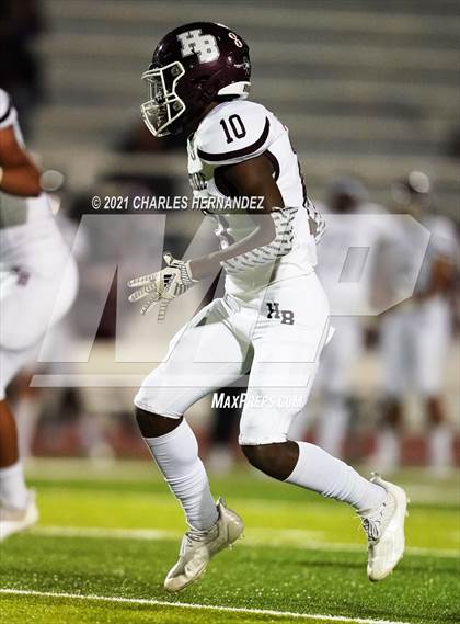 Thumbnail 2 in C.H. Yoe vs Hallettsville (UIL 3A D1 Bi-District Playoff) photogallery.